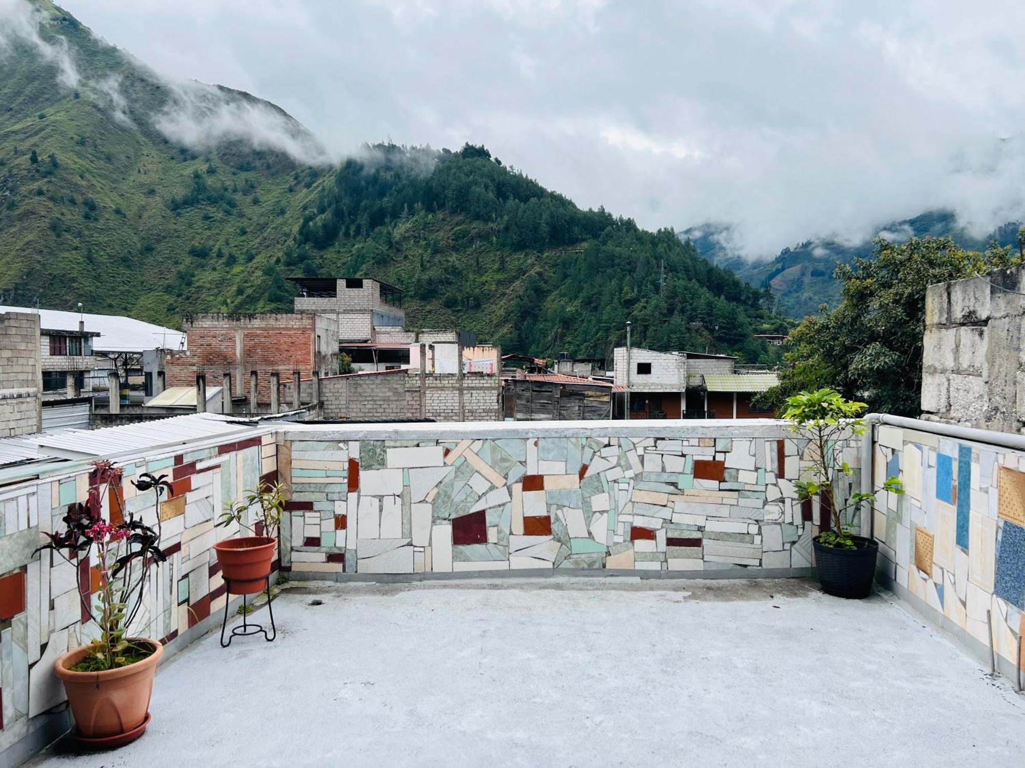 Tiny Apartment In The City Rooftop Terrace Baños Buitenkant foto
